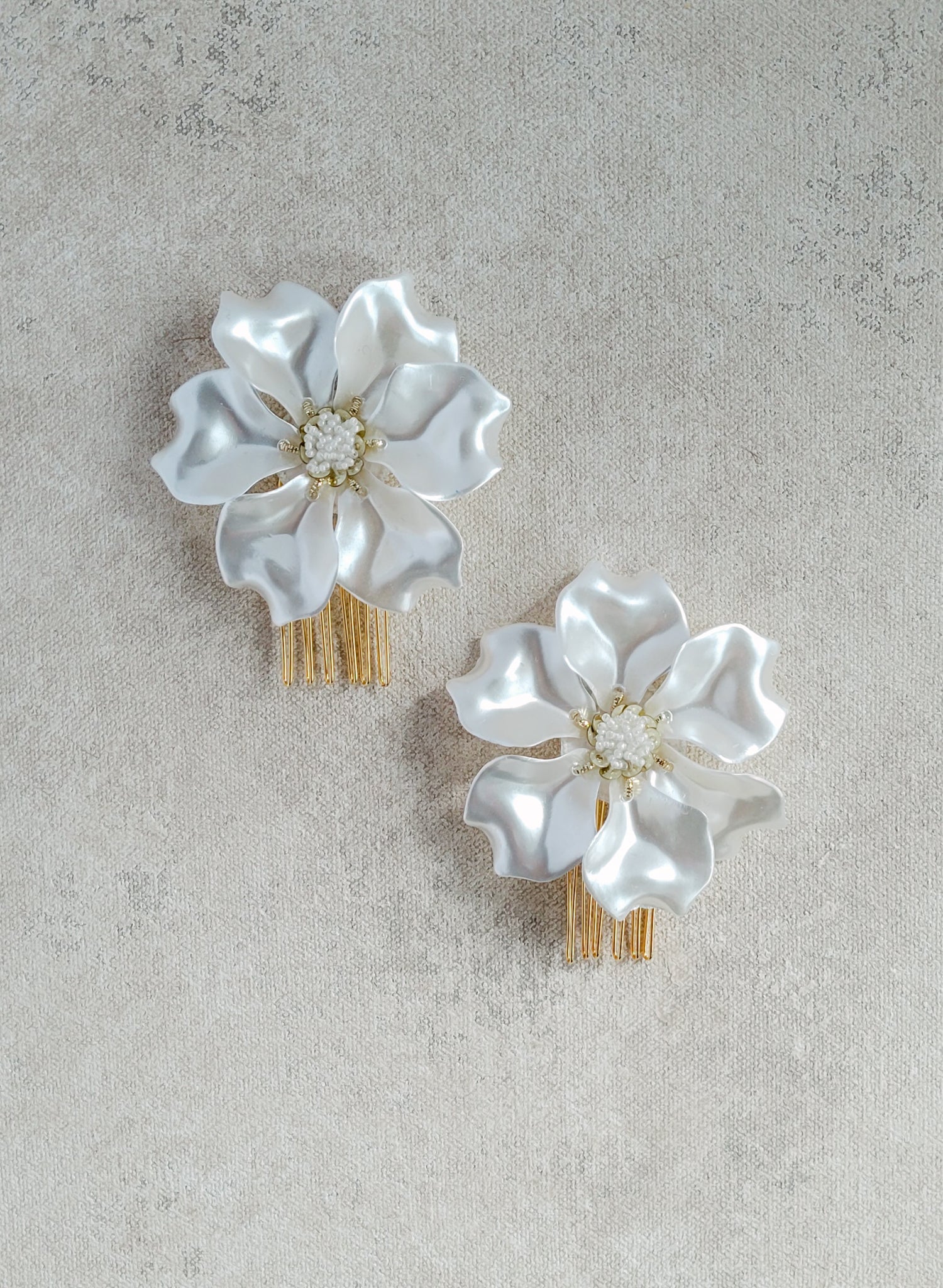 Acrylic petals modern hair flower - Style #2532