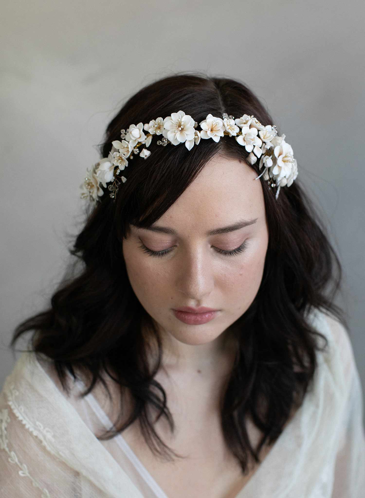 Creamy blossom hair vine - Style #942