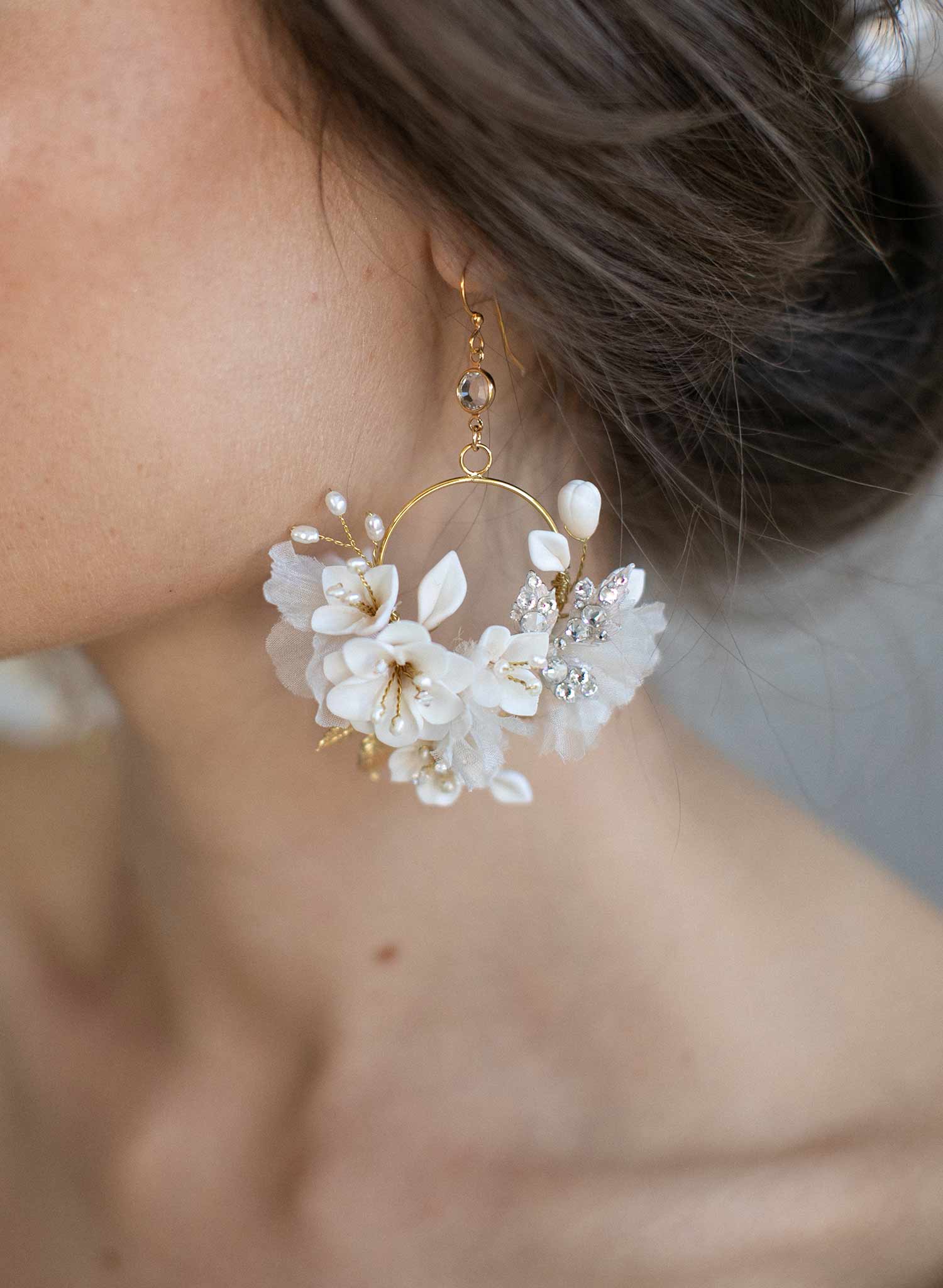 Creamy blossom and silk flower earrings - Style #951