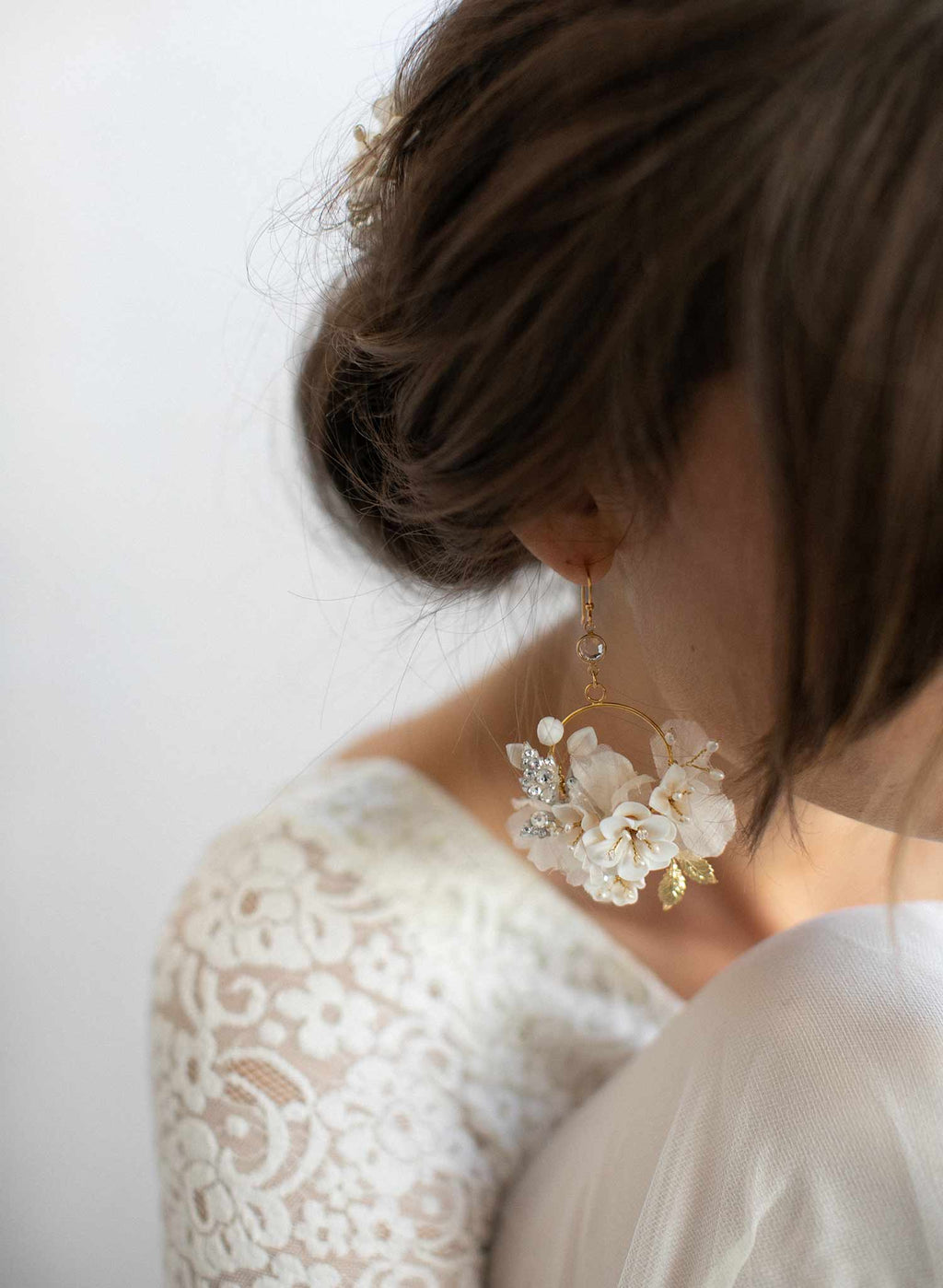 Creamy blossom and silk flower earrings - Style #951