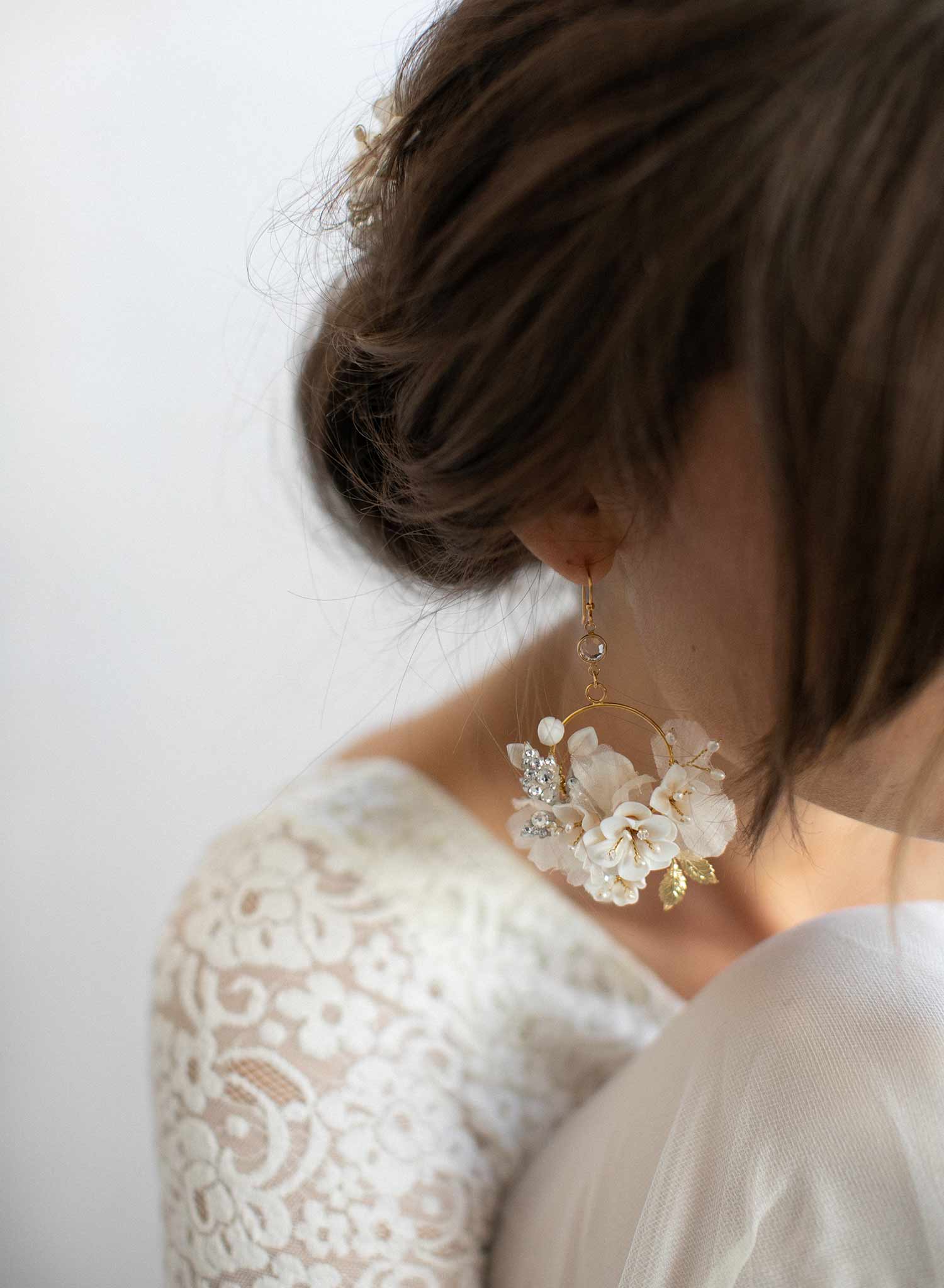 Creamy blossom and silk flower earrings - Style #951