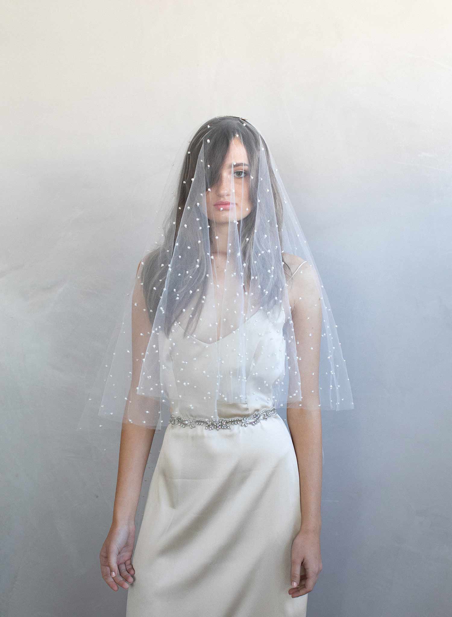 Evenly spaced small pearl veil - Style #969